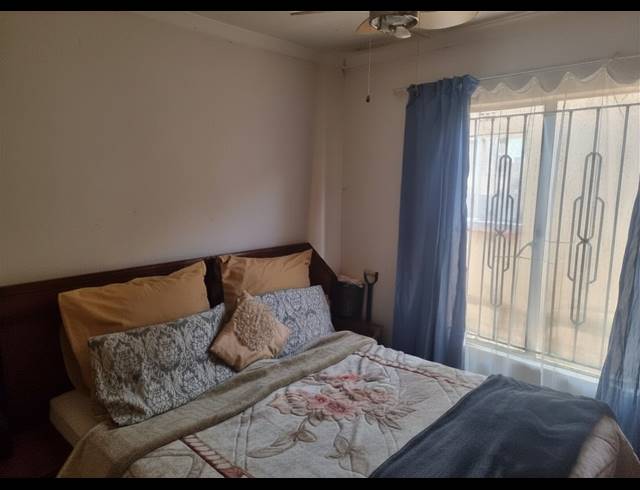 3 BEDROOM HOUSE FOR SALE IN STRETFORD